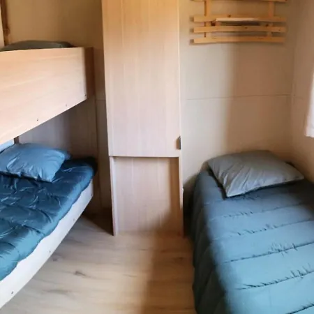 Paradis Les Chanterelles Parque de Campismo