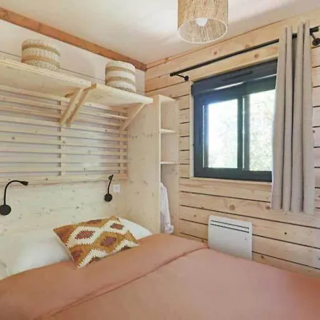 Paradis Les Chanterelles Parque de Campismo Saint-Rémy-sur-Durolle