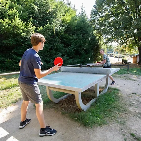 Paradis Les Chanterelles Parque de Campismo Saint-Rémy-sur-Durolle